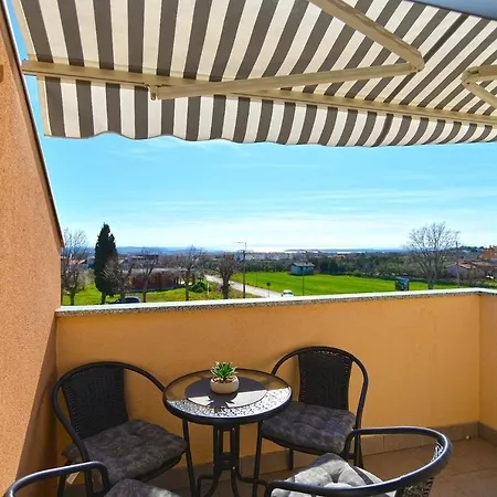 Apartment Family Friendly With A Swimming Pool Vodnjan, Fazana - 21040