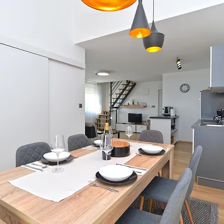 Family Friendly With A Swimming Pool Vodnjan, Fazana - 21040 Apartment