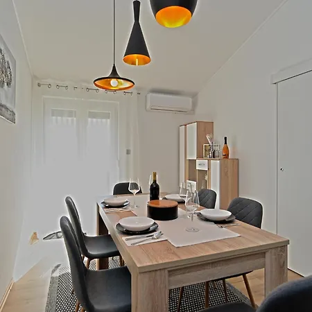 Family Friendly With A Swimming Pool Vodnjan, Fazana - 21040 Apartment Vodnjan