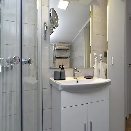 Apartment Family Friendly With A Swimming Pool Vodnjan, Fazana - 21040 Vodnjan